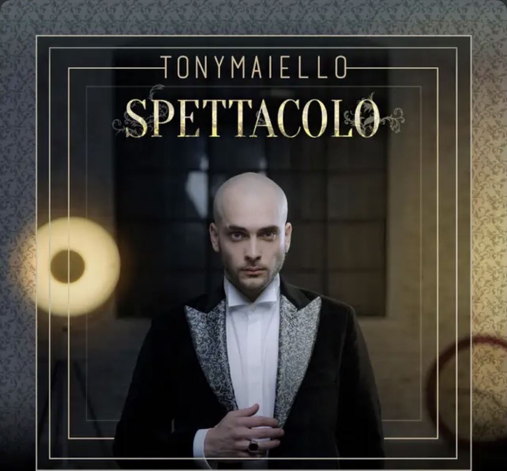 Copertina di Spettacolo